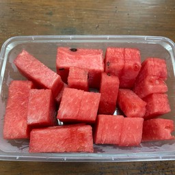 แตงโม (มีเมล็ด)