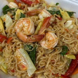 ผัดมาม่า กุ้ง