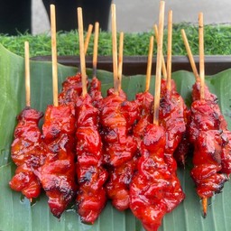 หมูปิ้งโบราณ ไก่ย่าง หน้า รพ.ศูนย์มะเร็ง