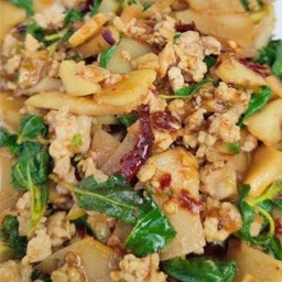 ผัดกระเพราหมูสับหน่อไม้ดอง+ข้าว