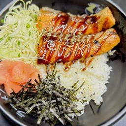 ข้าวหน้าปลาแซลมอน เทอริยากิ