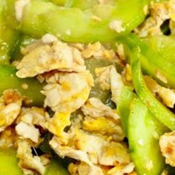 ผัดแตงกวาใส่ไข่ใส่ไก่ ราดข้าว@