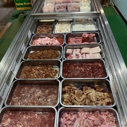 ร้านหมูตักอินดี้ย์นครพนม เมืองนครพนมติดโรงรับจำนำควิกมันนี่