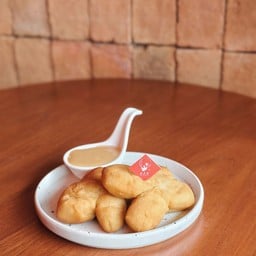 ปาท่องโก๋