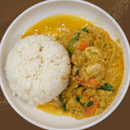 ข้าวราดทะเลผัดผงกะหรี่