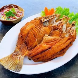 ปลากระพงทอดน้ำปลา
