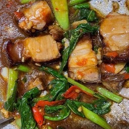 ป้าอี๊ดอาหารตามสั่ง(กะทู้-ป่าตอง)
