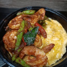 ข้าวไข่ข้นกุ้งผัดพริกแกง