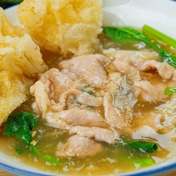 ผัดซัอิ้วเส้นกรอบ