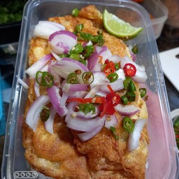 ไข่เจียวหมูสับปลาเค็มราดข้าว