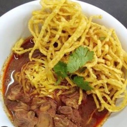 ป้าพรรณข้าวหมูกรอบหมูแดง