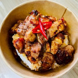 ข้าวหมูกรอบผัดพริกเผา