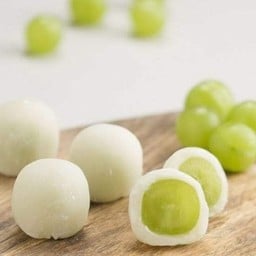 ไดฟูกุองุ่น 4ลูกเล็ก (S) shine muscat