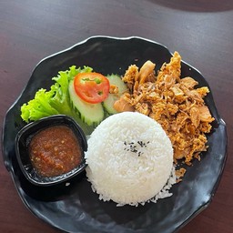 ข้าวไก่ทอดกระเทียม