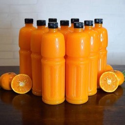 น้ำส้มคั้นสดพร้อมเนื้อส้ม ขนาด 1,000 ml