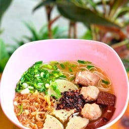 ก๋วยจั๊บญวน ชวนชิม & กาแฟสด เขาตาโล