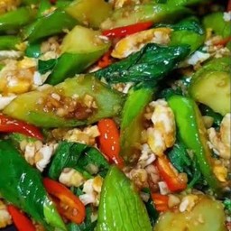 มะเขือยาวผัดไข่ใบโหระพา(เป็นกับข้าว