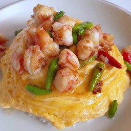 ข้าวไข่ข้นกุ้งผัดพริกขี้หนู