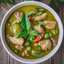 Green Curry *Chicken / เขียวหวานไก่+โรตี