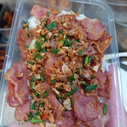 เบคอนคั่วพริกเกลือราดข้าว