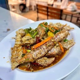 กั้งผัดพริกไทยดำ