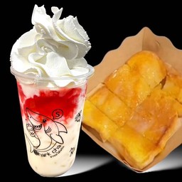 สตอเบอรี่นมสดวิปครีม + ปังปิ้งเนยนม