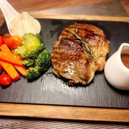 สเต็กเนื้อสันใน