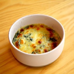 ผักโขมอบชีสเบค่อน