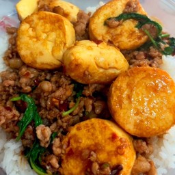 ข้าวราดกะเพราเต้าหู้หมูสับ