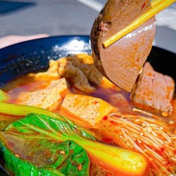 เลือดเป็ดหม่าล่าไต้หวัน ลาดพร้าว