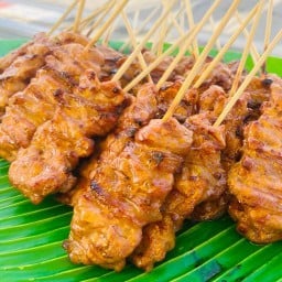 หมูปิ้งคุณยายตำหรับโบราณ พระยาสุเรนทร์
