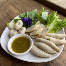 ลูกชิ้นปลาลวกจิ้ม