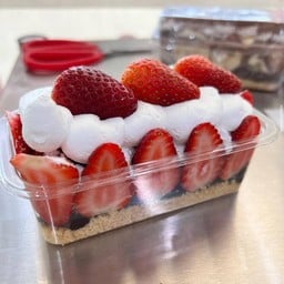 สตอเบอรี่กับองุ่นครีมพาย 1 ถ้วย