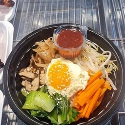 โบวี่ .ไก่&ปลา  อบโอ่งเมืองเหนือ บีทีเอส  เสนานิคม