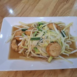 กุ้ยช่ายขาวผัดเต้าหู้