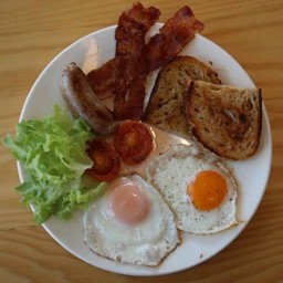 คลาสสิคเบรคฟัสท์