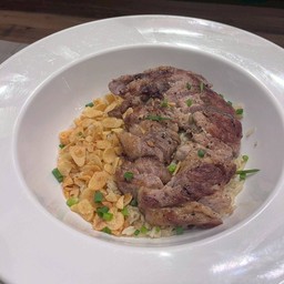 ข้าวสไลด์หมูคุโรบุตะ