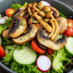 สลัดเห็ดรวมย่าง