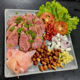 แหนมทรงเครื่อง