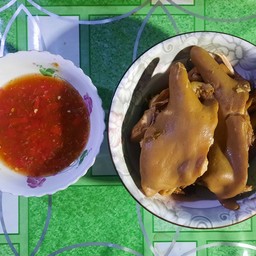 ข้าวหางหมูพะโล้
