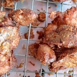 PP ไก่ทอดหาดใหญ่ รามคำแหง24 แยก28 ตรงข้าม กกท.ประตู 4