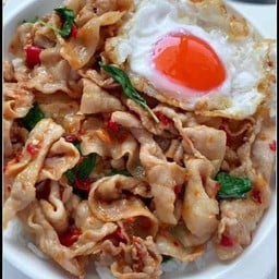 กับข้าว💥💥กะเพราสามชั้นสไลด์ 💥💥