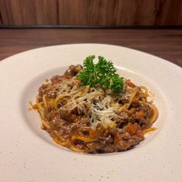 สปาเก็ตตี้ซอสเนื้อ Spaghetti Bologneese