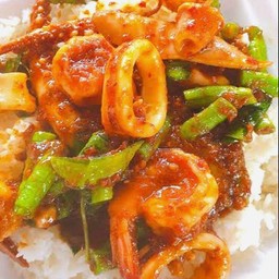 ผัดพริกแกง ทะเล