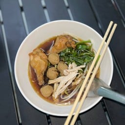 เตี๋ยวไก่ไข่เจียว