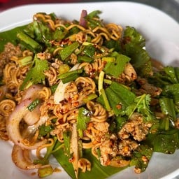 ลาบมาม่า