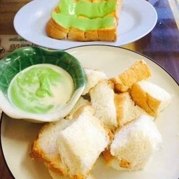 ขนมปังนึ้งสังขยา