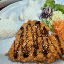 ข้าวหน้าสเต็กไก่ทอด