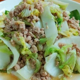 ผัดผักกาดขาว ราดข้าว