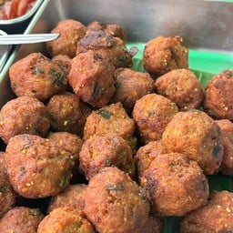 ลาบหมูทอดกับข้าว